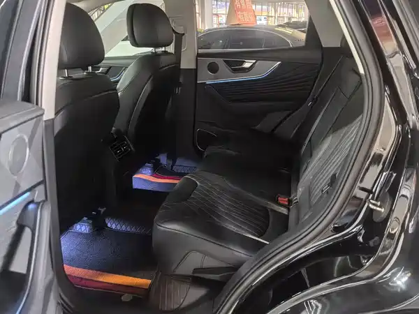 Hongqi HS5 2024