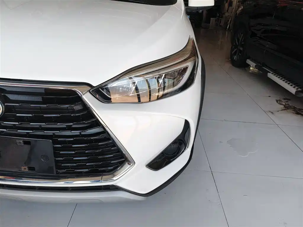 Toyota Yaris L 2022 — фото 24