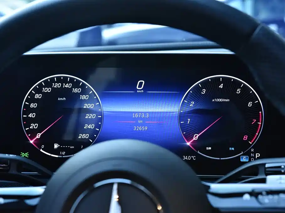 Mercedes-Benz C-Class 2023 — фото 10