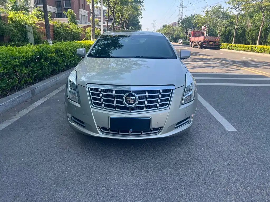 Cadillac XTS 2013 — фото 2