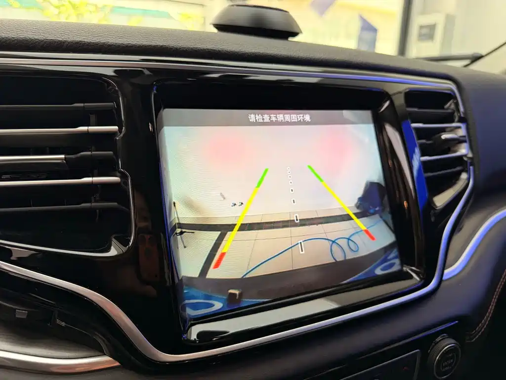 Jeep Grand Commander 2018 — фото 12