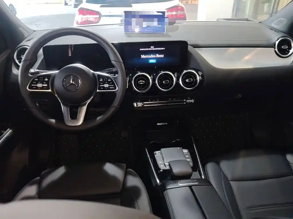 Mercedes-Benz GLA 2024 — фото 10