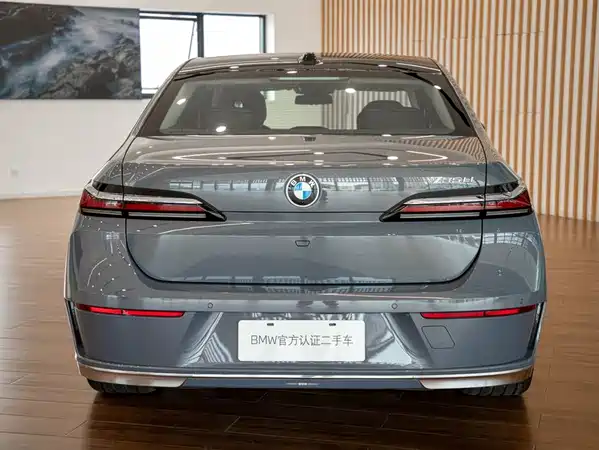 BMW 7 Series 2025