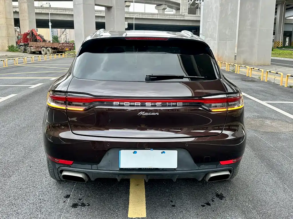 Porsche Macan 2020 — фото 11