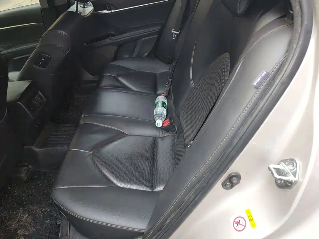 Toyota Camry 2019 — фото 15