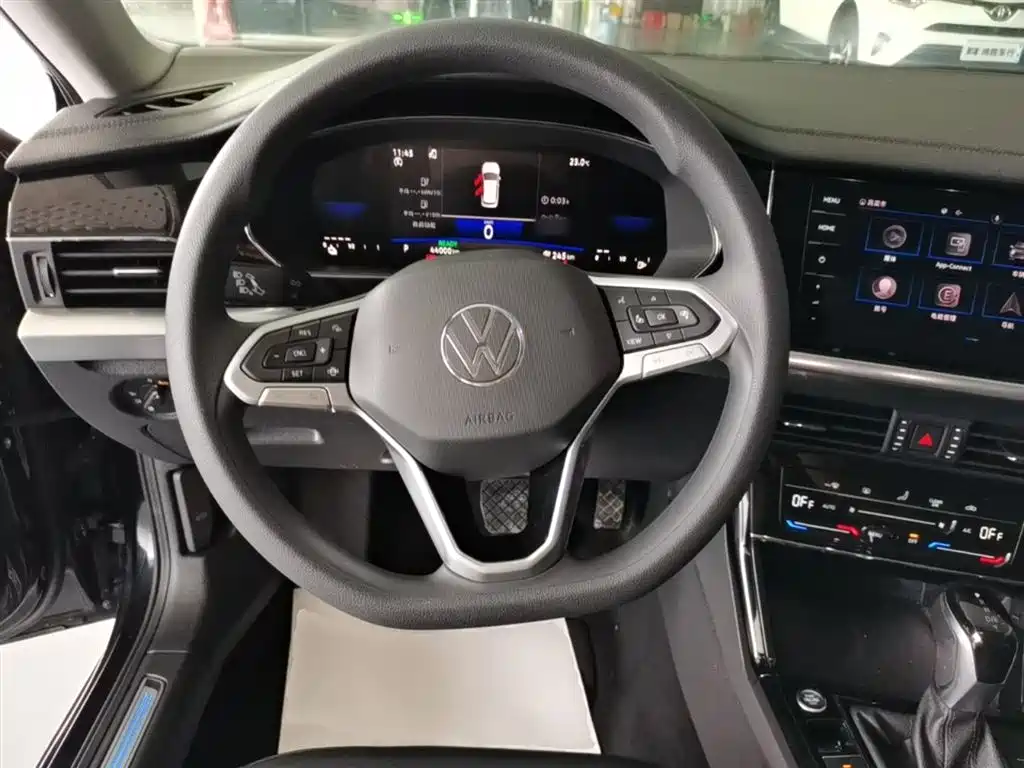 Volkswagen Passat PHEV 2023 — фото 7