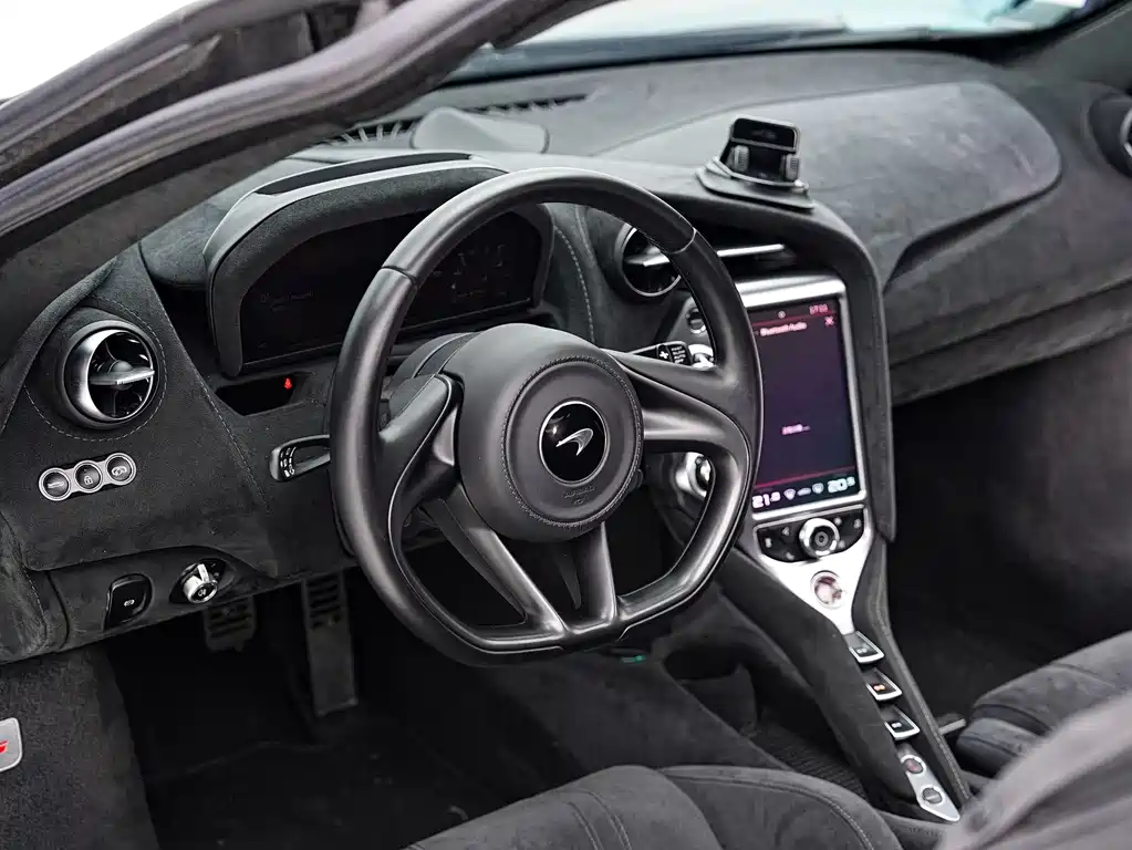 McLaren 720S 2020 — фото 10