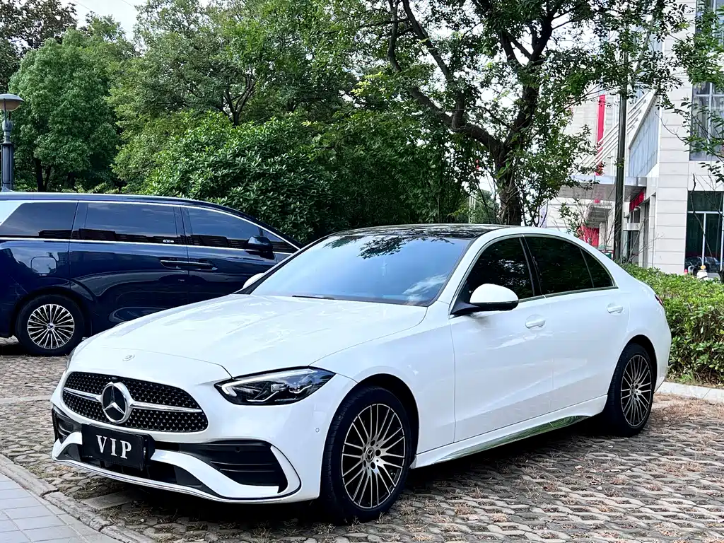 Mercedes-Benz C-Class 2023 — фото 1