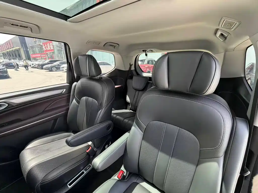 GAC Motor Trumpchi M6 2025 — фото 12