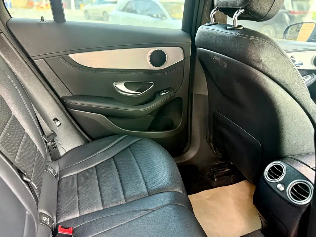 Mercedes-Benz GLC 2018 — фото 13