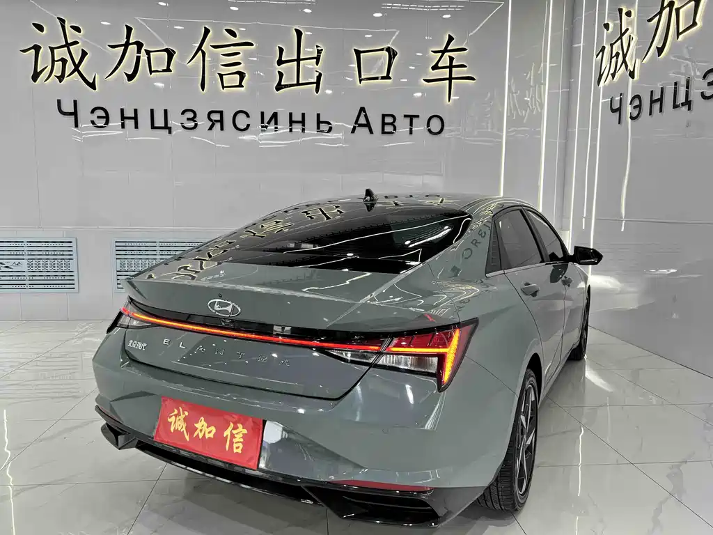 Hyundai Elantra 2023 — фото 4