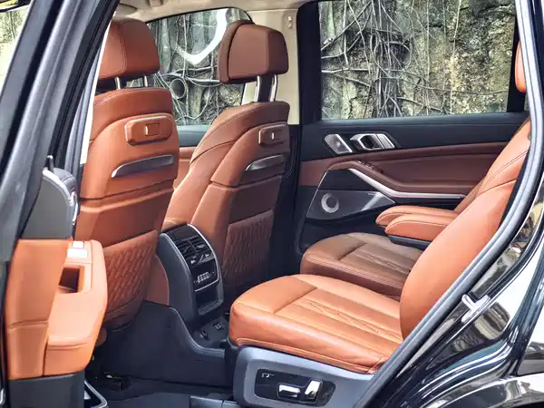 BMW X7 M60i 2023