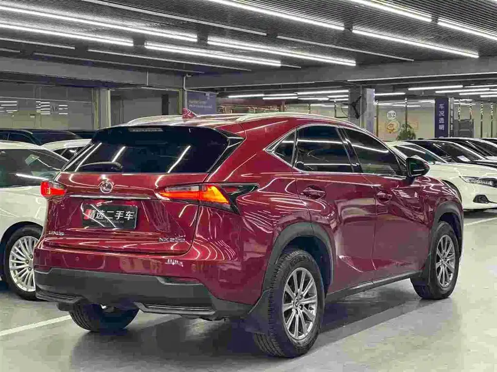 Lexus NX 2016 — фото 9
