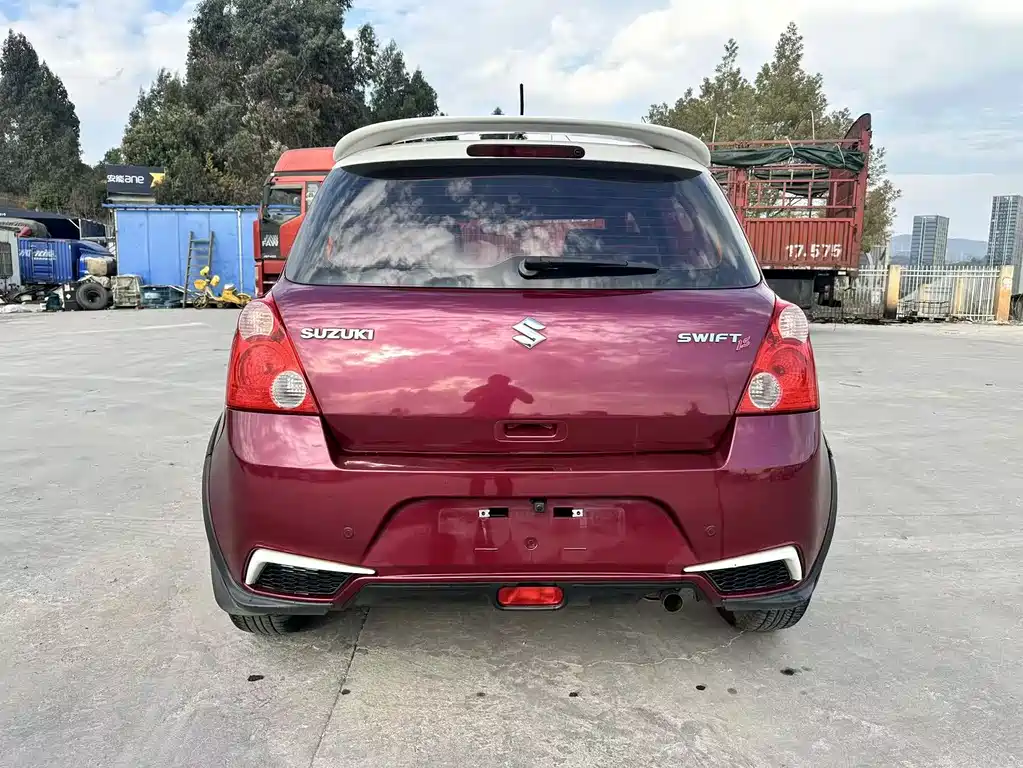 Suzuki Swift 2014 — фото 13