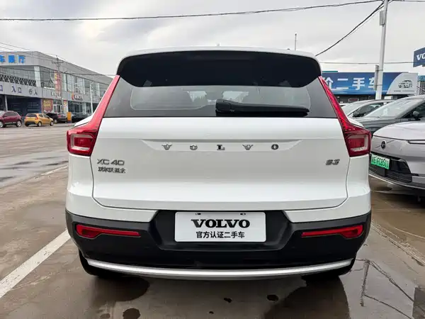 Volvo XC40 2024