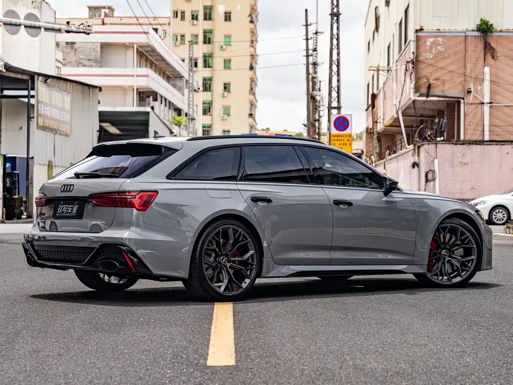 Audi RS 6 2023