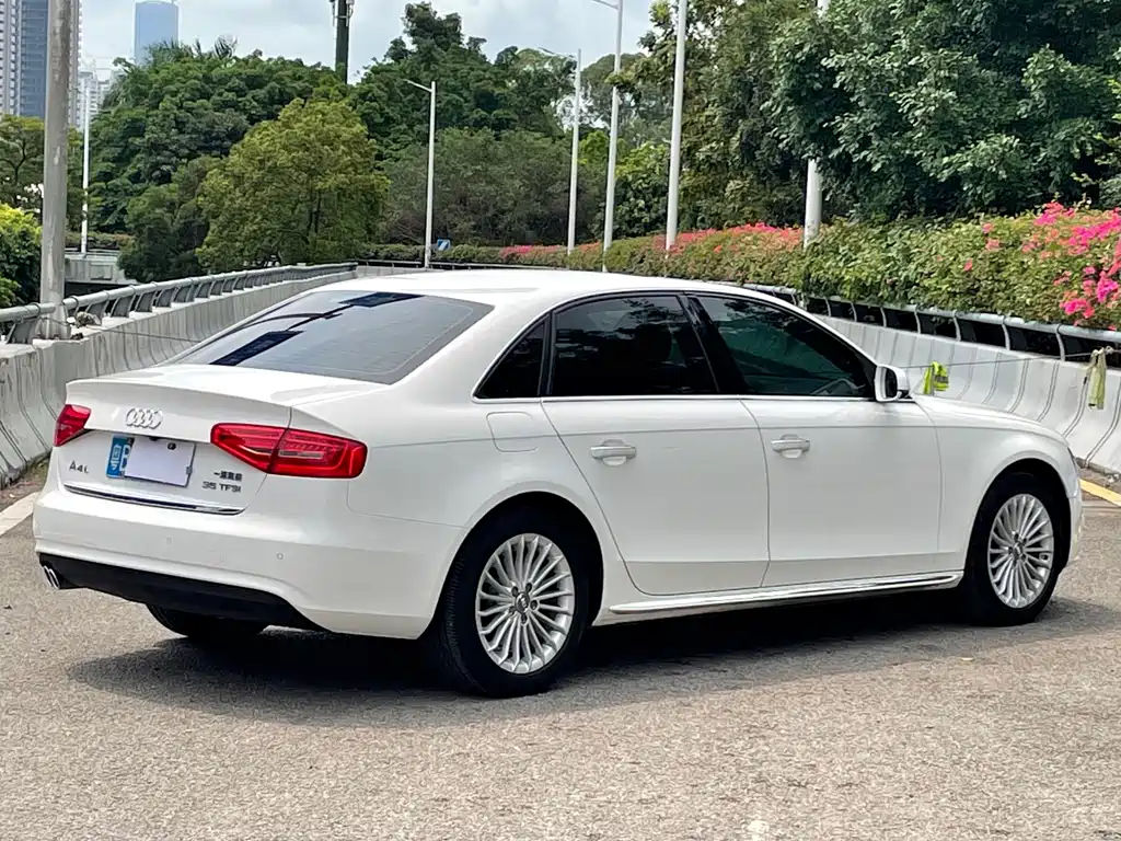 Audi A4L 2016 — фото 3