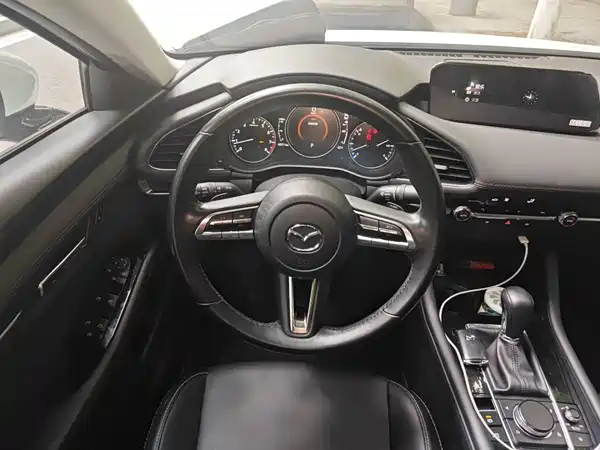Mazda 3 Axela 2021