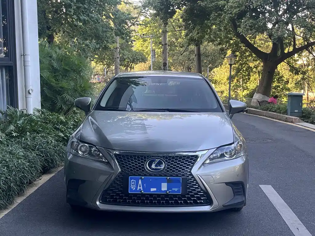 Lexus CT 2021 — фото 2