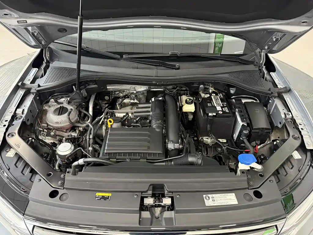 Volkswagen Tiguan L 2023 — фото 24