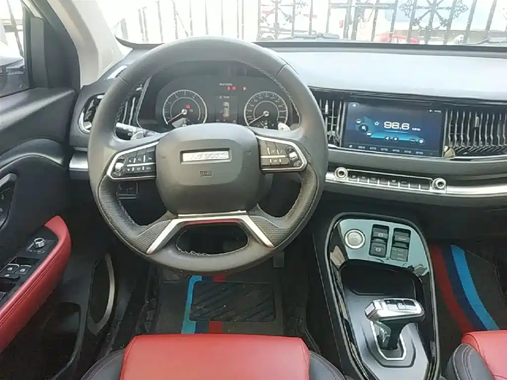 Haval H2s 2018 — фото 11