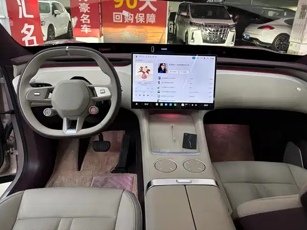 Xiaomi YU7 2025