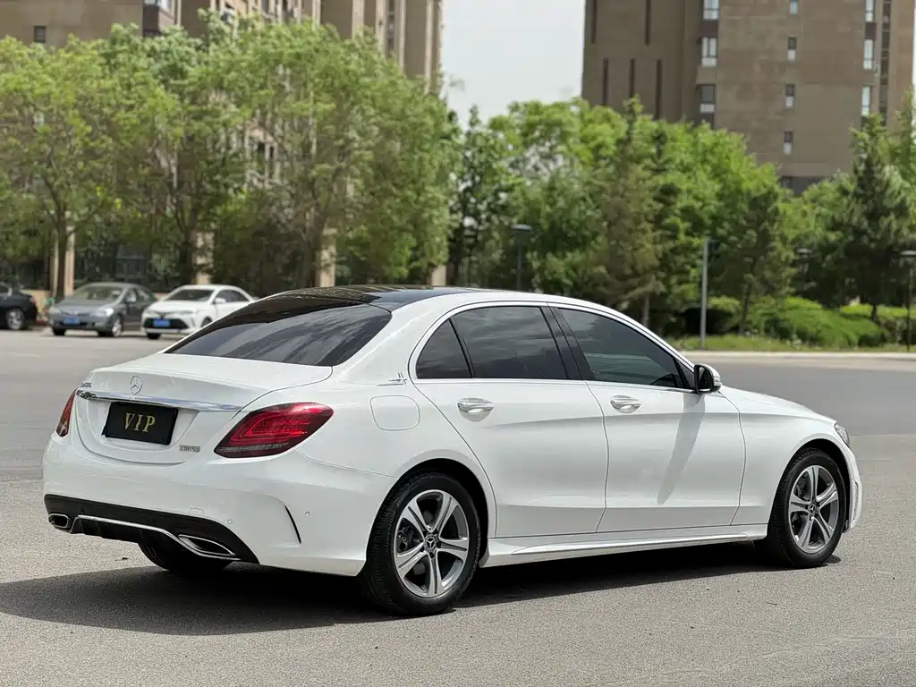 Mercedes-Benz C-Class 2018 — фото 9