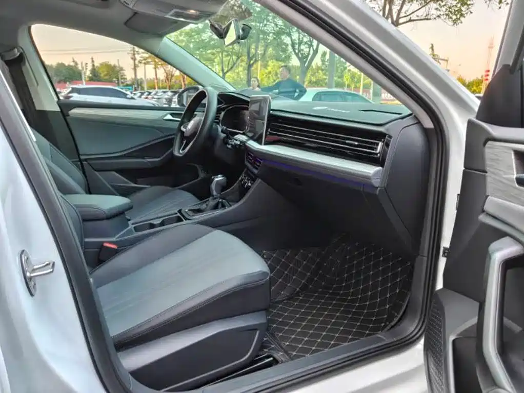 Volkswagen Sagitar 2025