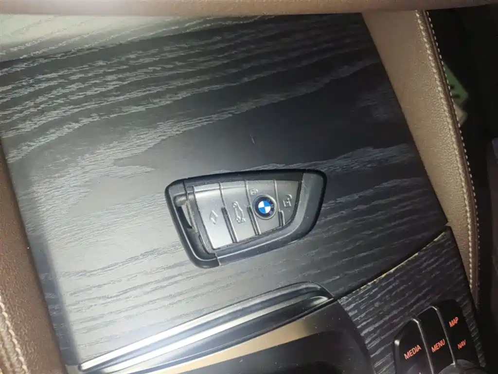 BMW 5 Series New Energy 2021 — фото 9