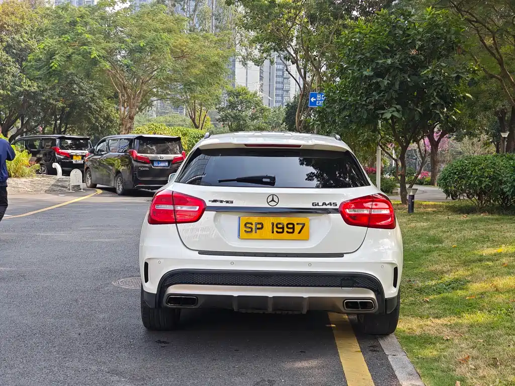 Mercedes-Benz GLA AMG 2017 — фото 6