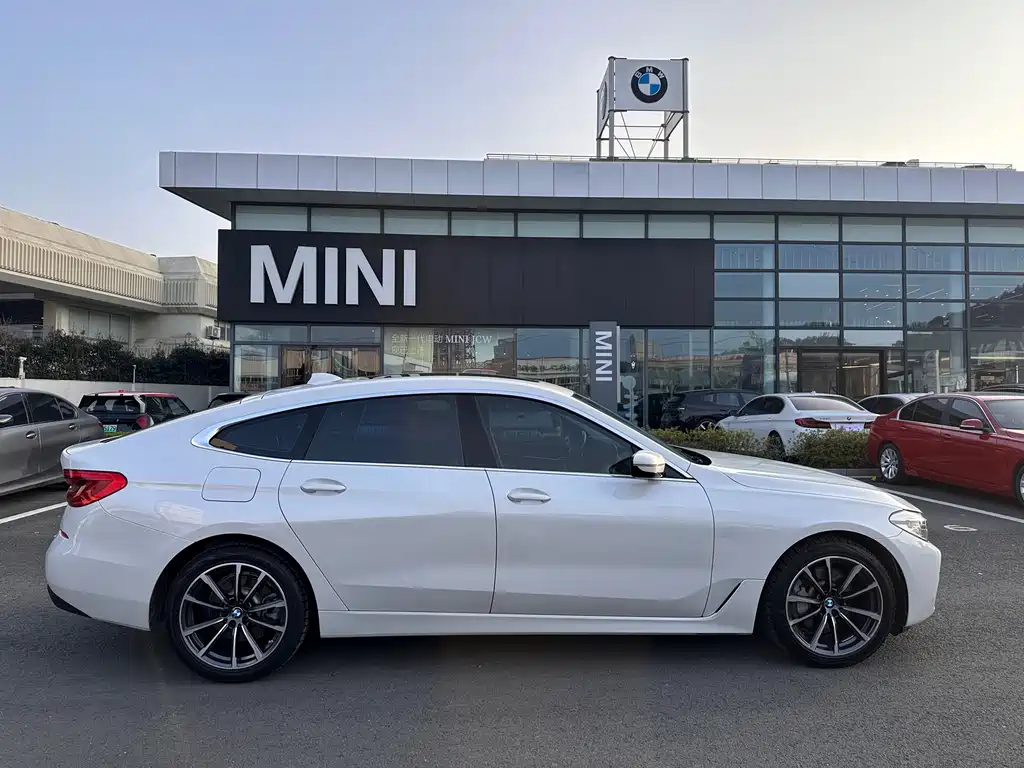 BMW 6 Series GT 2020 — фото 3