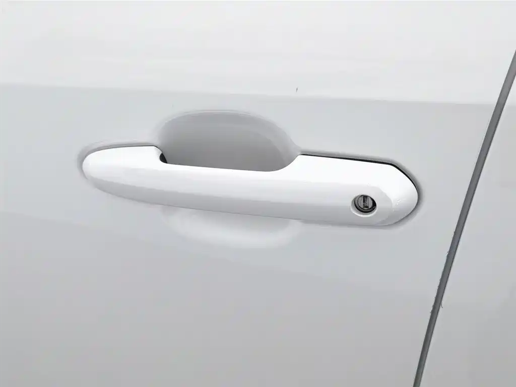 Toyota RAV4 2021 — фото 18