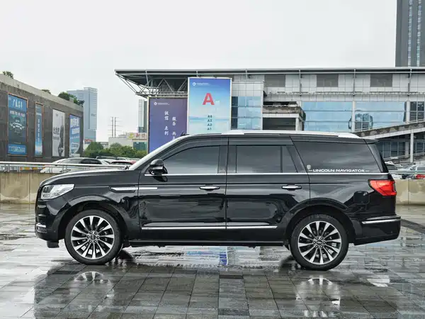 Lincoln Navigator 2020