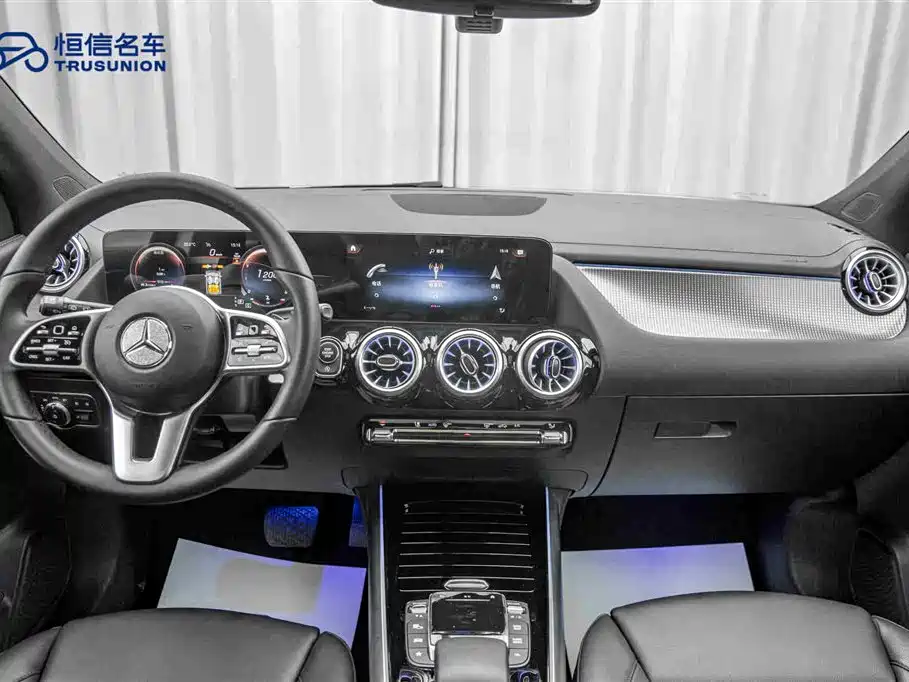 Mercedes-Benz GLA 2023 — фото 13