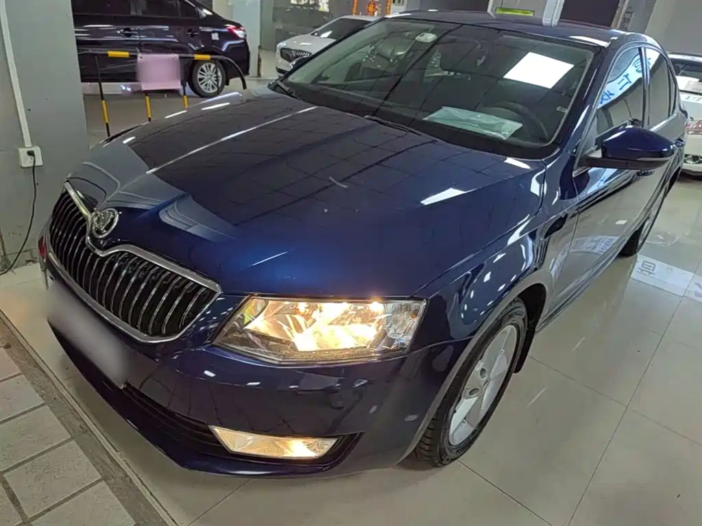 Skoda Octavia 2014 — фото 2
