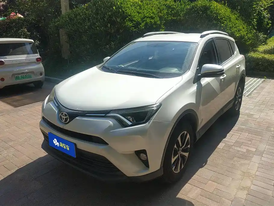 Toyota RAV4 2017