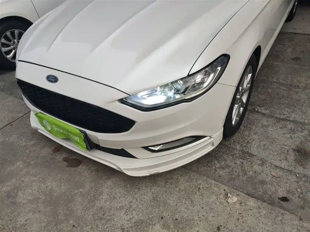 Ford Mondeo 2017 — фото 18