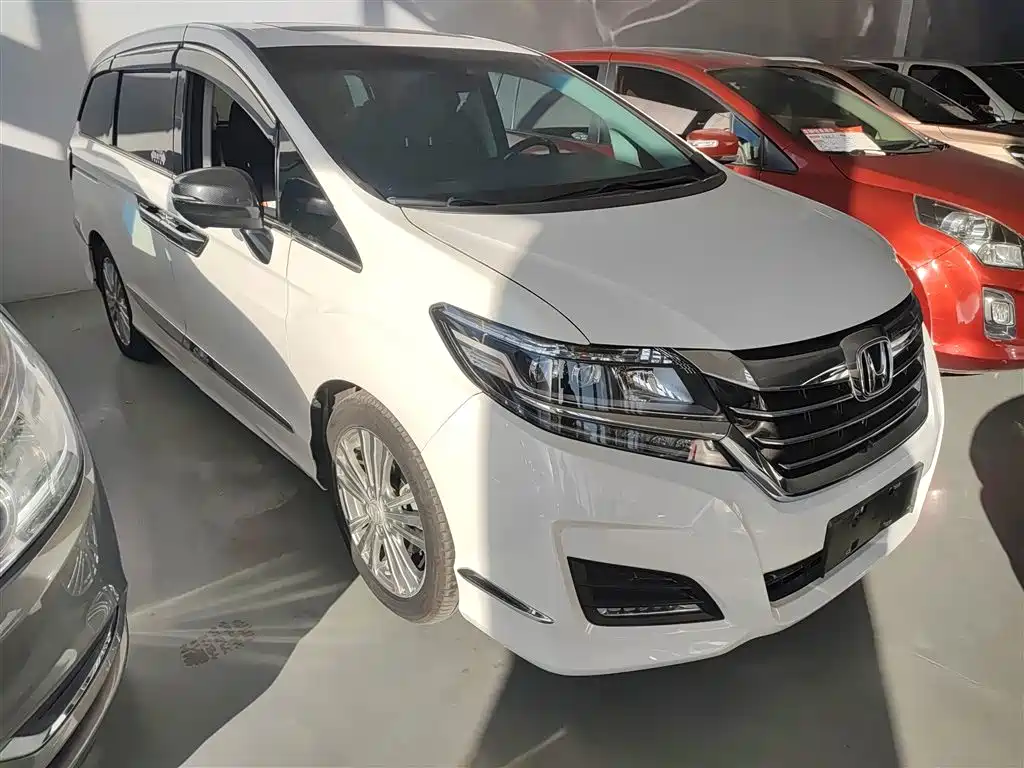 Honda Elysion 2019 — фото 22