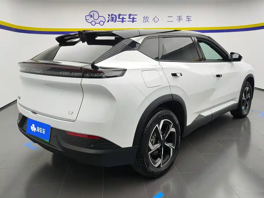 Dongfeng Fengshen L7 2025 — фото 3