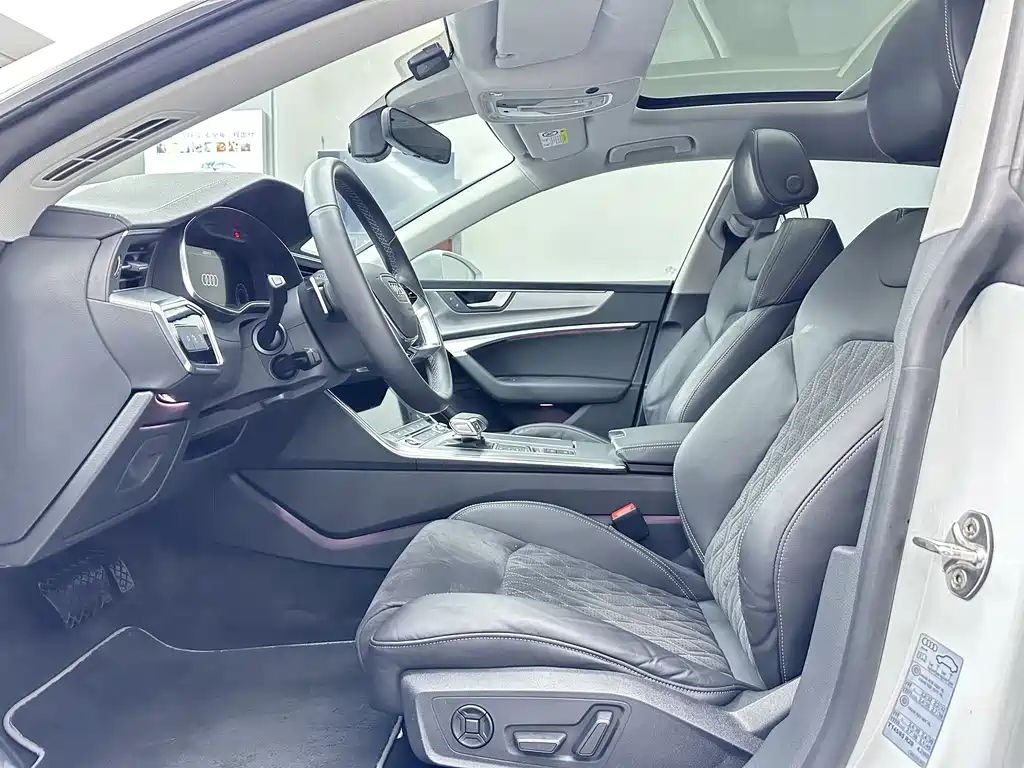 Audi A7L 2022 — фото 10