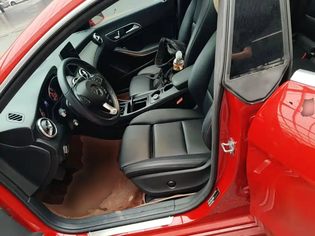 Mercedes-Benz CLA 2018 — фото 15