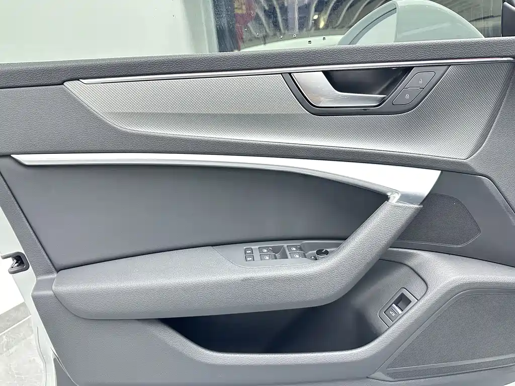 Audi A7L 2022 — фото 22