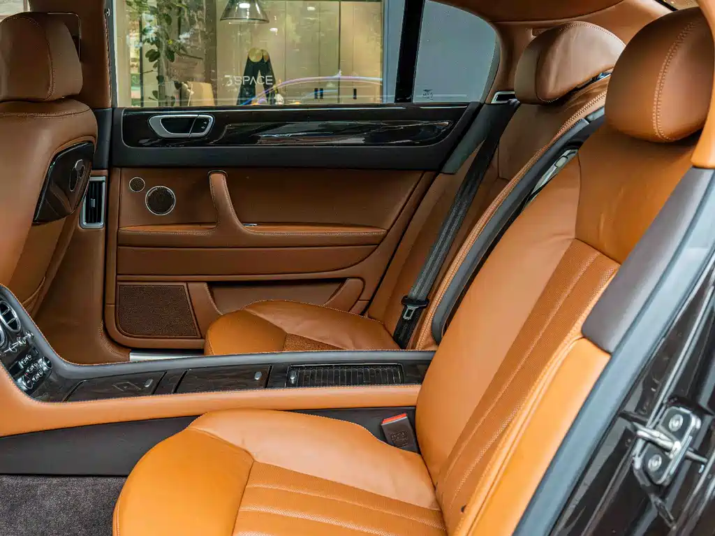 Bentley Flying Spur 2012 — фото 19