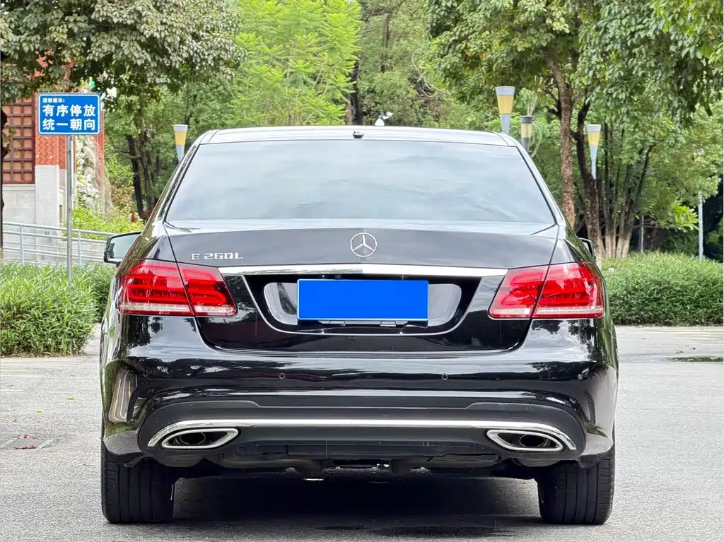 Mercedes-Benz E-Class 2014 — фото 17