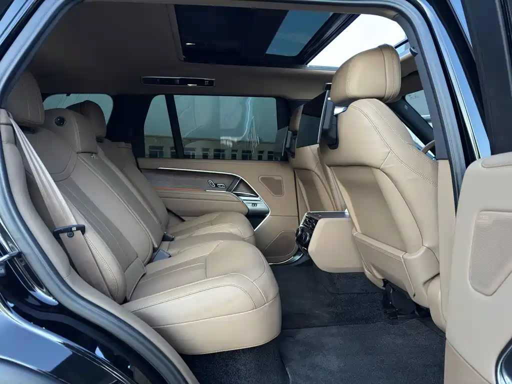 Land Rover Range Rover 2025 — фото 15