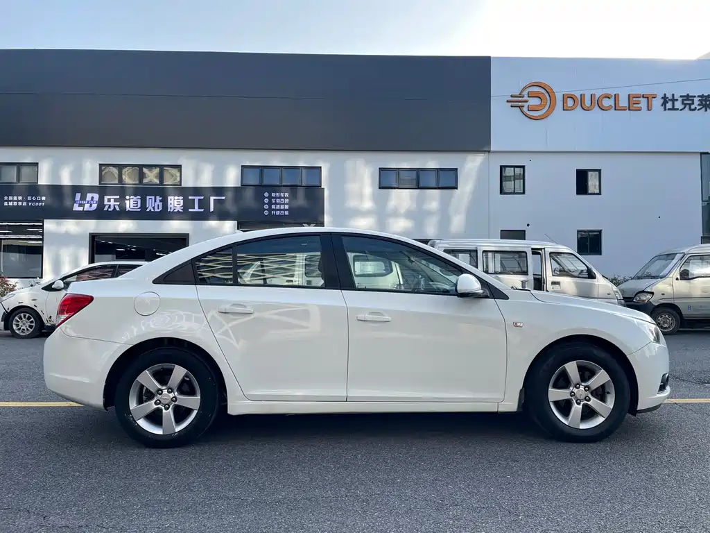 Chevrolet Cruze 2014 — фото 16