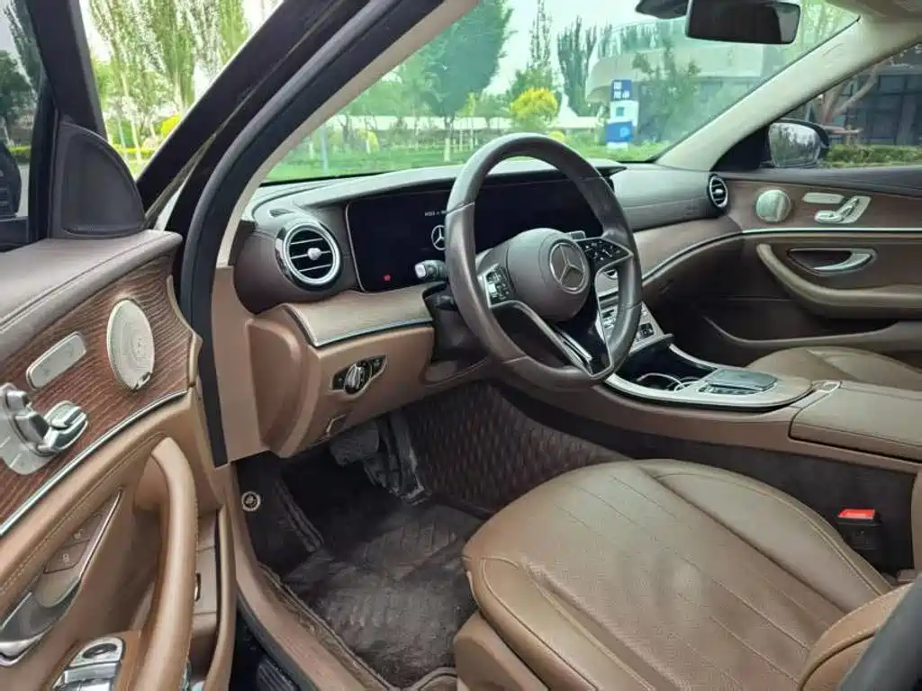 Mercedes-Benz E-Class 2023