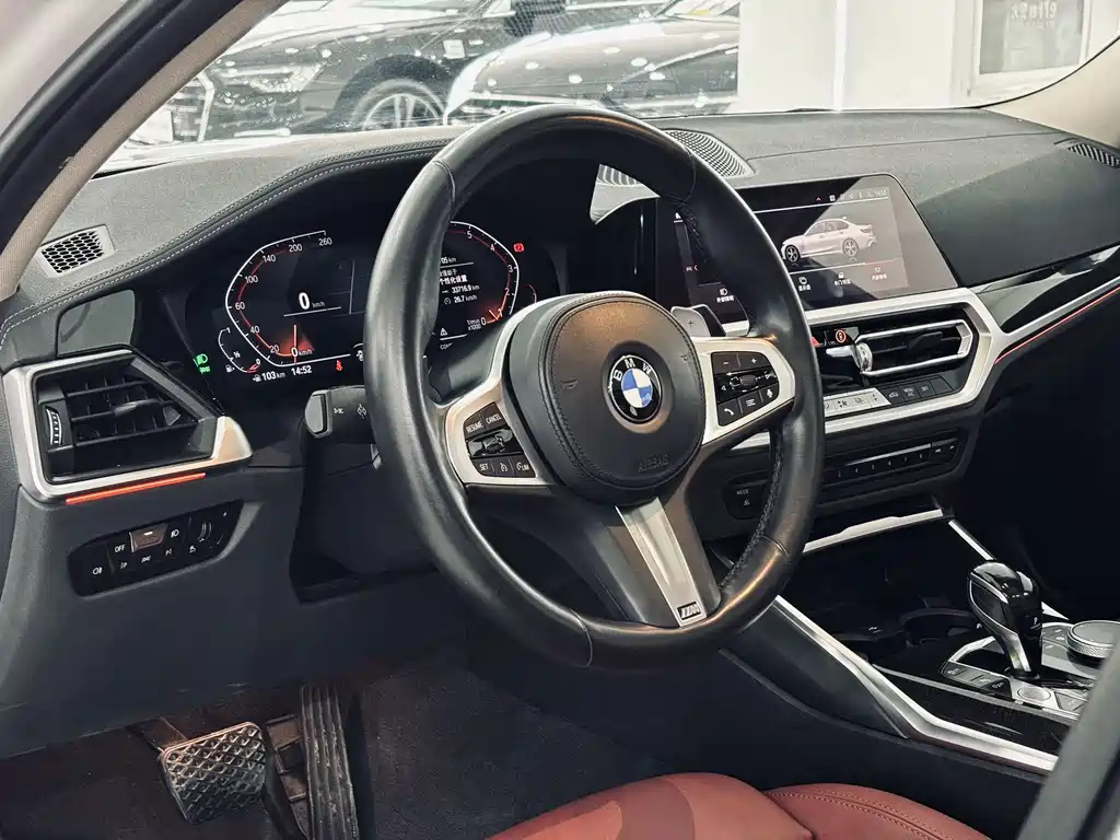BMW 3 Series 2021 — фото 13