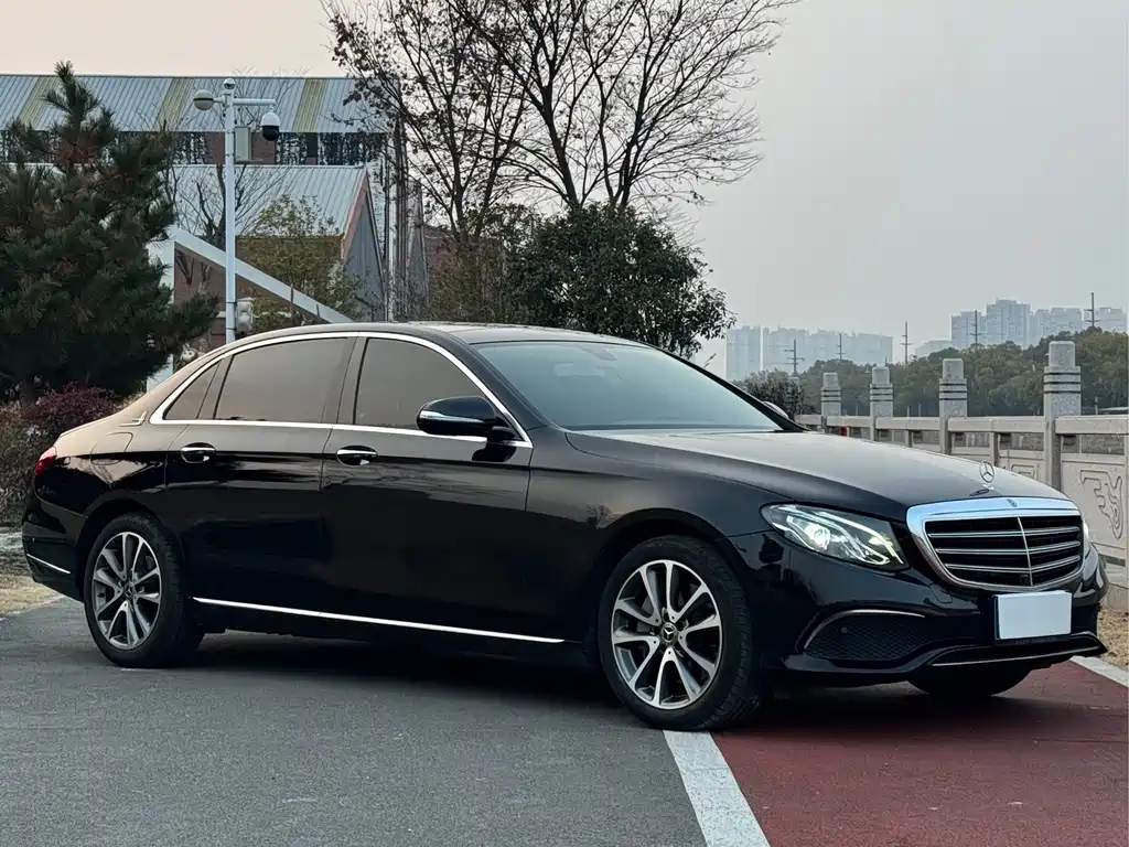 Mercedes-Benz E-Class 2018 — фото 1