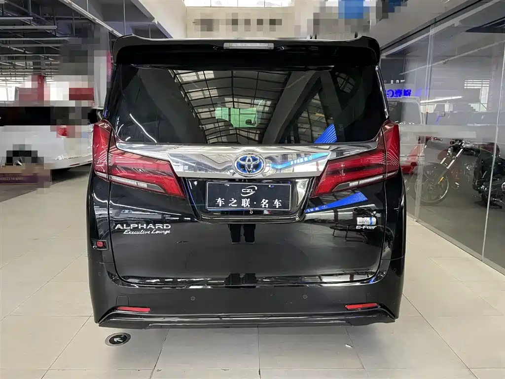 Toyota Alphard 2020 — фото 5